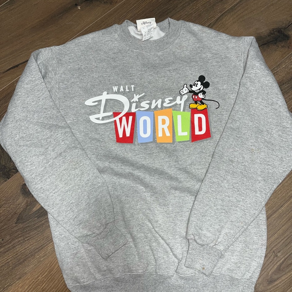 Disney y2k Gray Crew Neck/Sweatshirt with Mickey Mouse Design